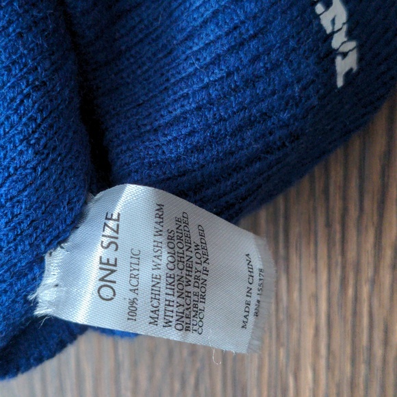 Phat Farm One Size Fits all Blue and White Beanie Winter Hat - Picture 3 of 4